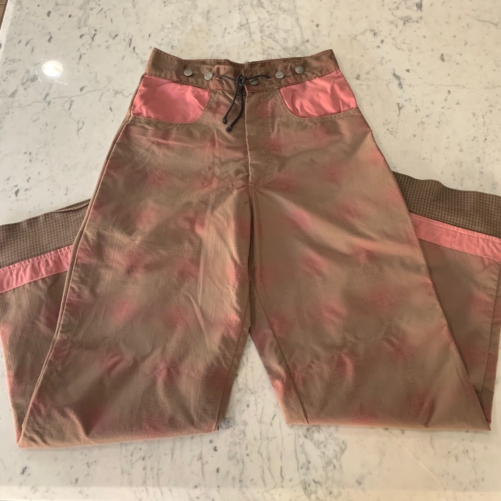Women’s snowboard or snow pants size XS